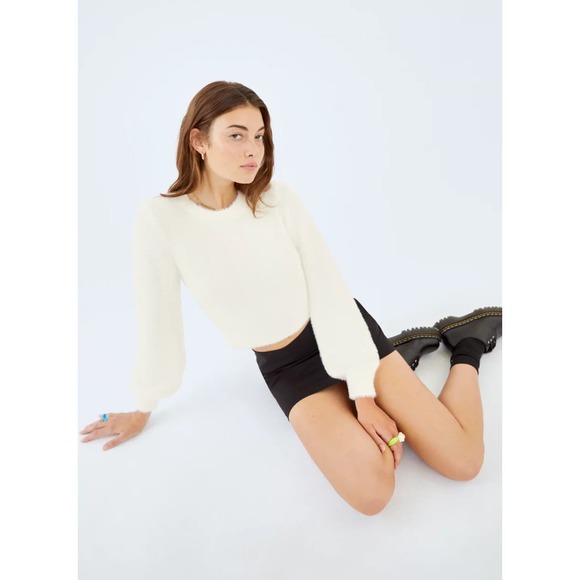 Sunday Best Women's Kitten Sweater Medium White Fuzzy Jersey Knit Crewneck - Picture 4 of 10